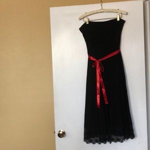 White House Black Market pleated knit strapless